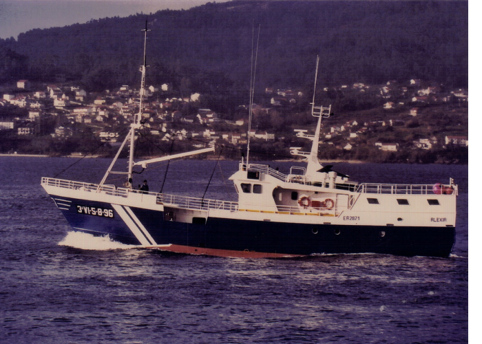 Front cover for EC fishing vessels not fulfilling their obligations under the Fisheries Partnership Agreement; three Spanish tuna longliners notified for not reporting catch upon entry/exit of Mozambican EEZ