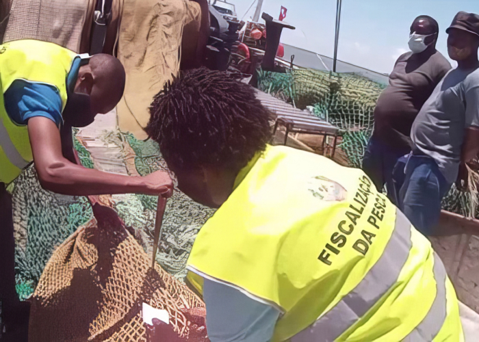 Front cover for Supported inspections of fishing vessels take place in Maputo